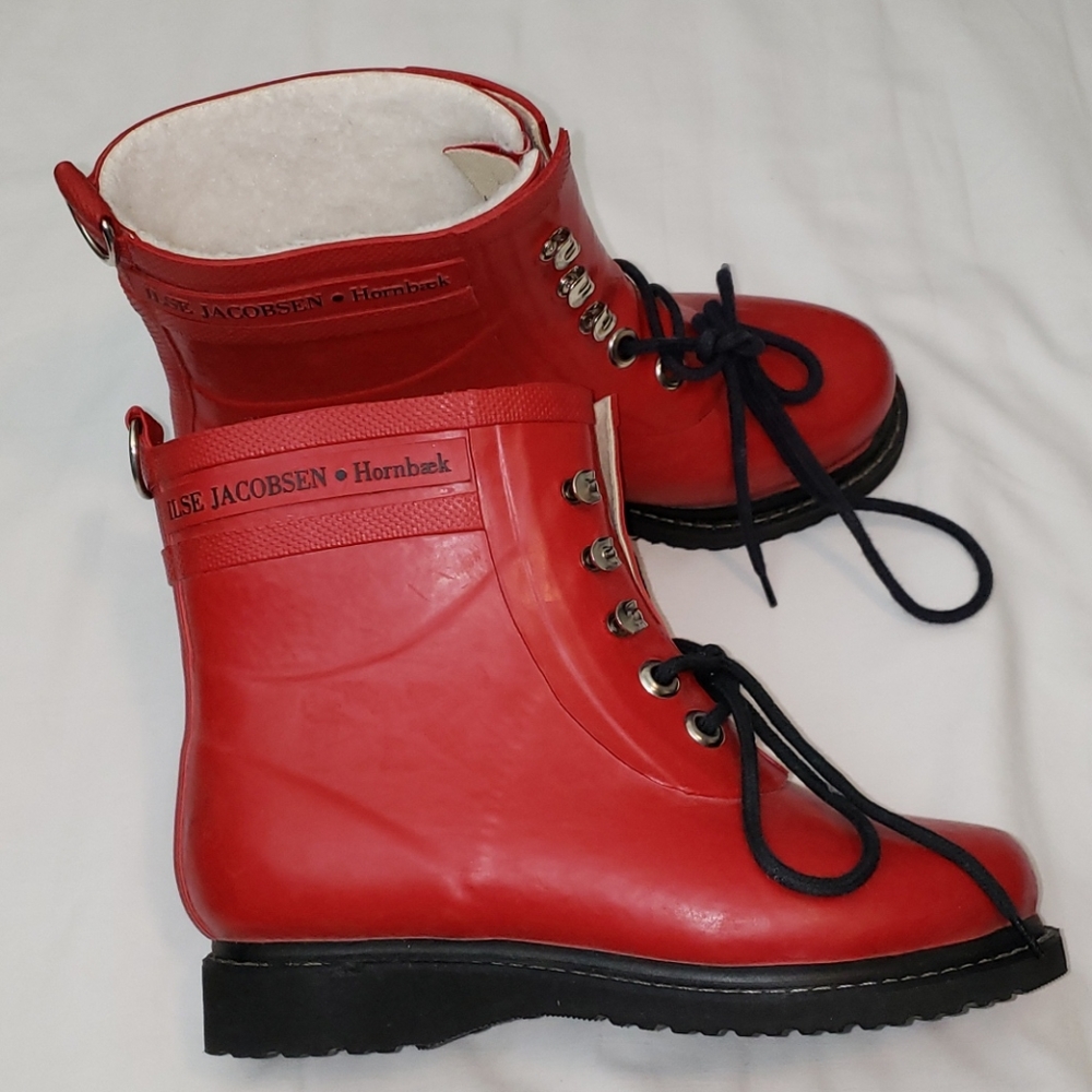 ILSE JACOBSEN • Hornbaek red rain boots size 35